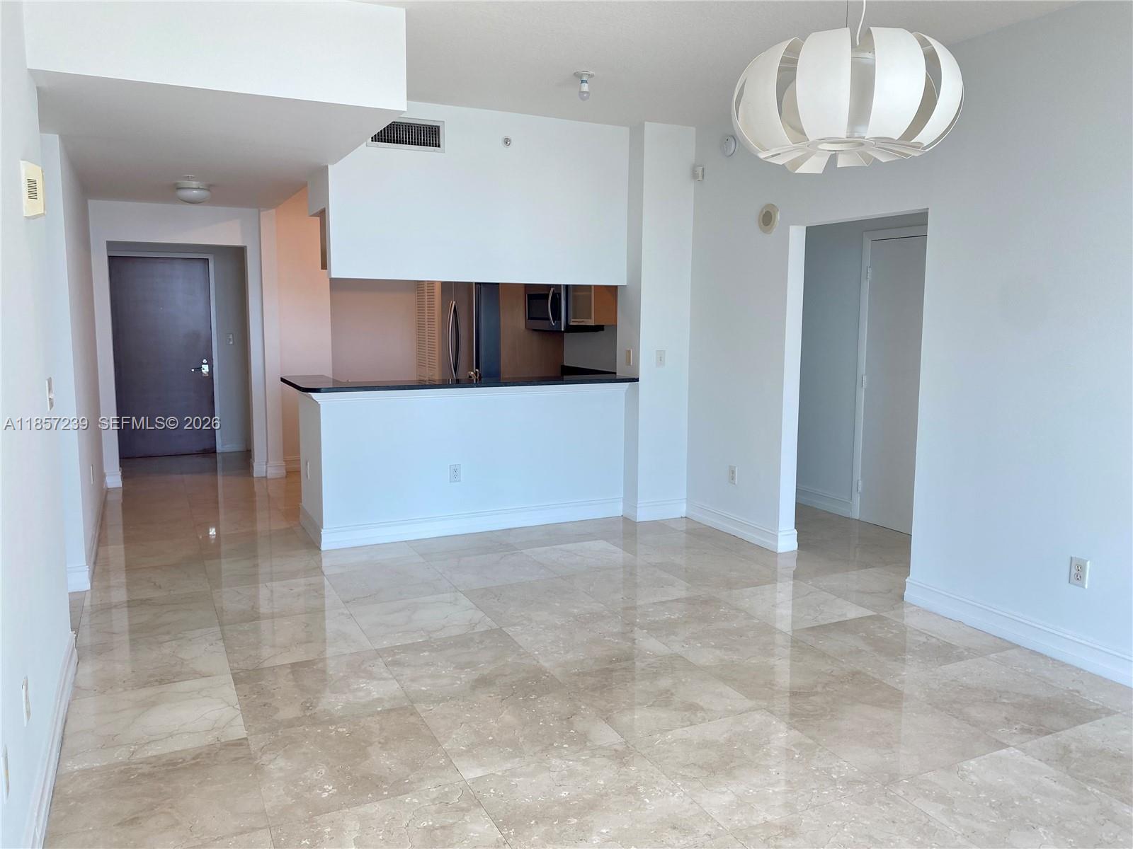 31 SE 5th St #3912, Miami FL 33131