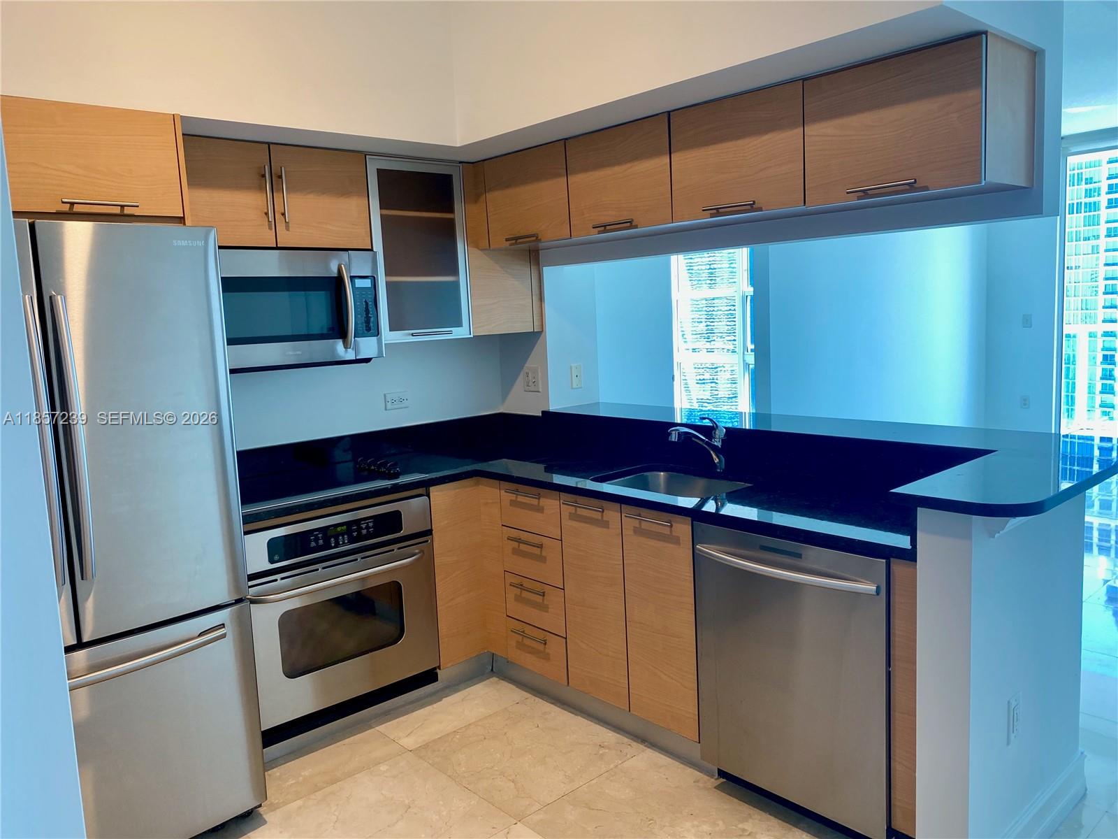 31 SE 5th St #3912, Miami FL 33131