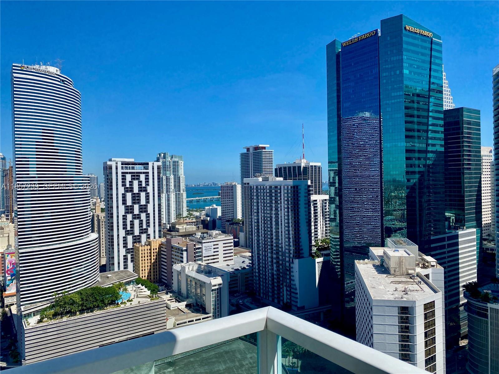 31 SE 5th St #3912, Miami FL 33131