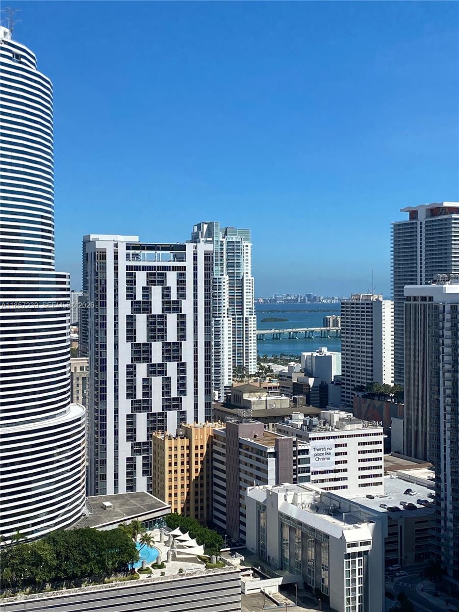 31 SE 5th St #3912, Miami FL 33131