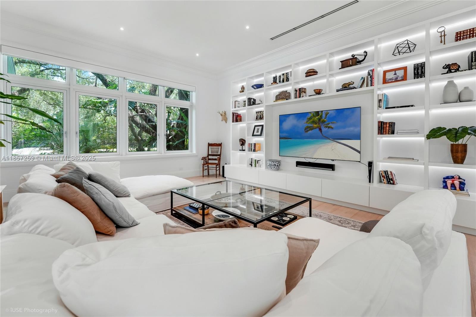 5501 Snapper Creek Rd, Coral Gables FL 33156