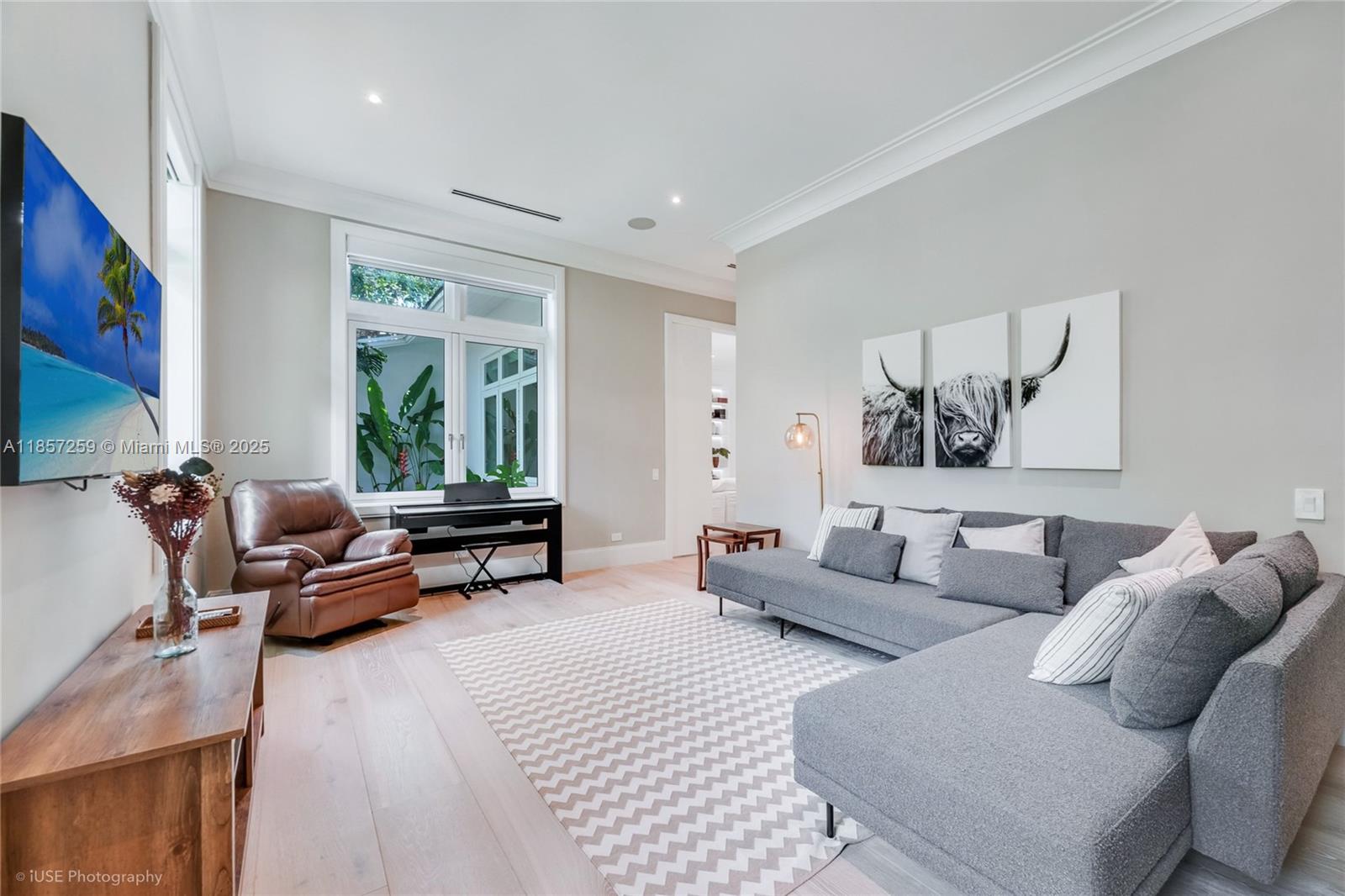 5501 Snapper Creek Rd, Coral Gables FL 33156