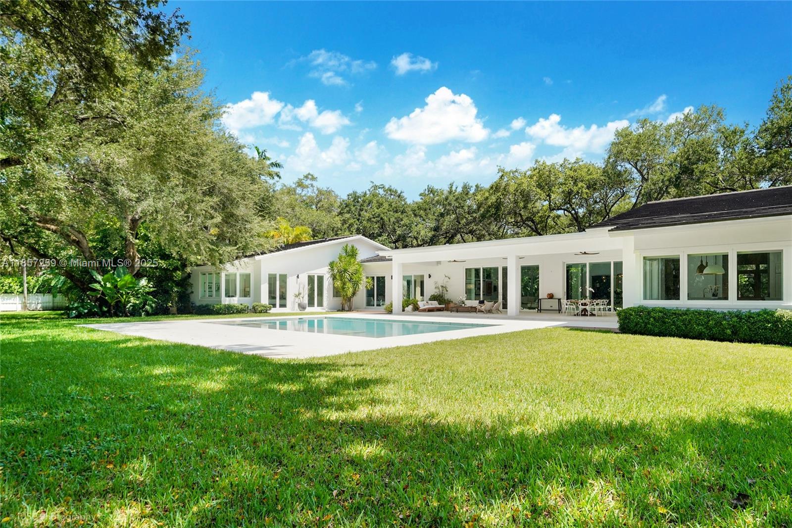 5501 Snapper Creek Rd, Coral Gables FL 33156