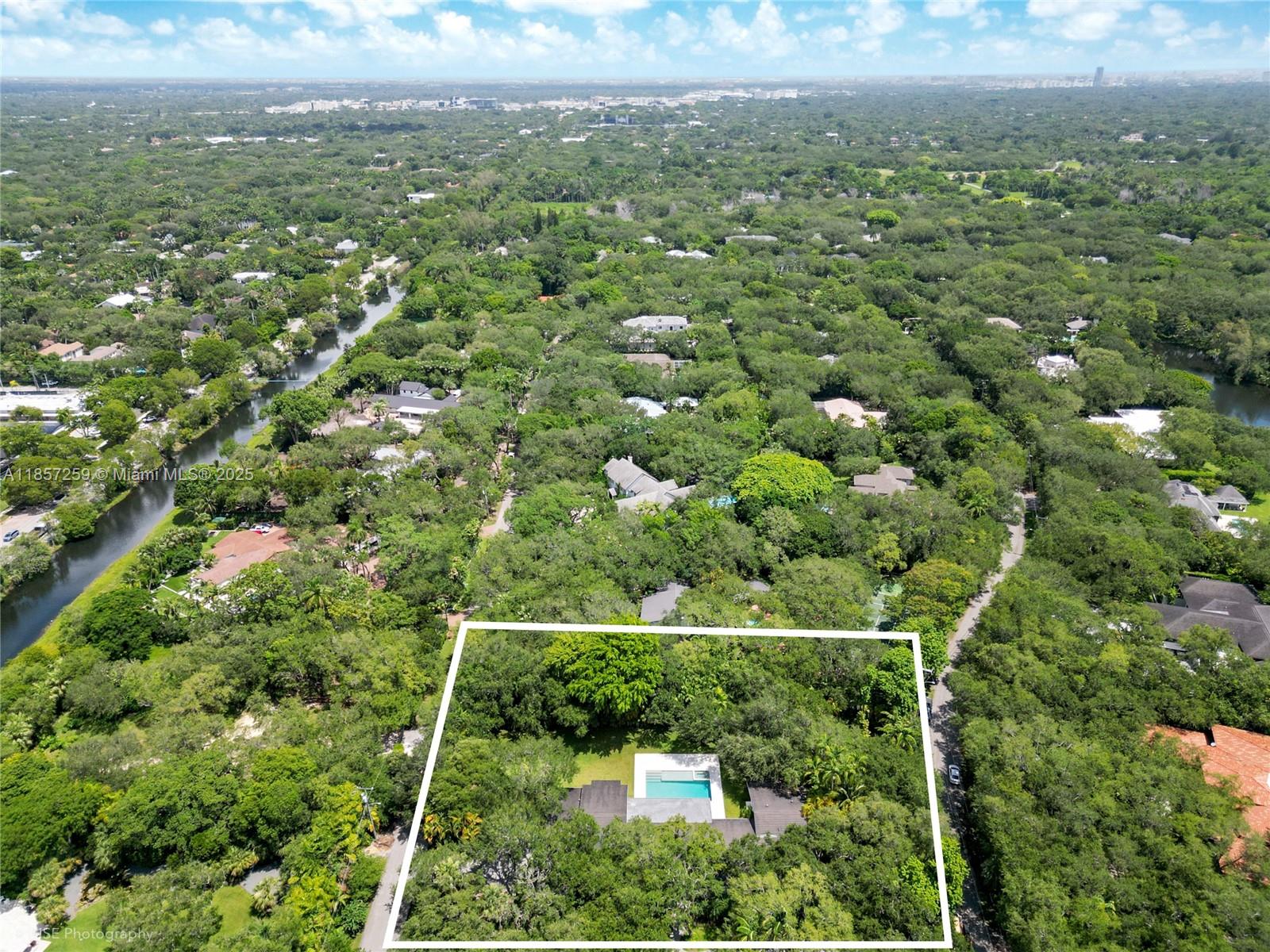 5501 Snapper Creek Rd, Coral Gables FL 33156