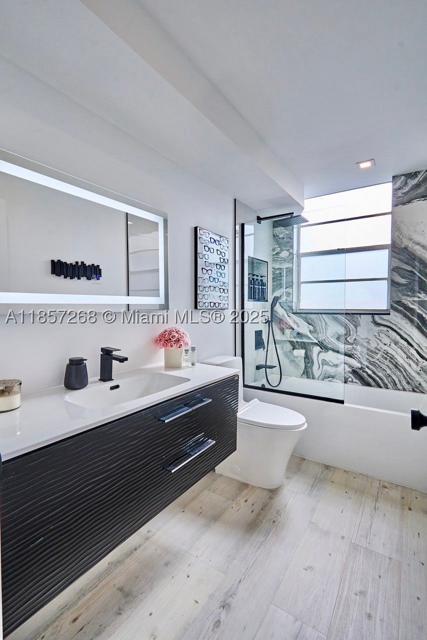 3545 NE 166th St #510, North Miami Beach FL 33160