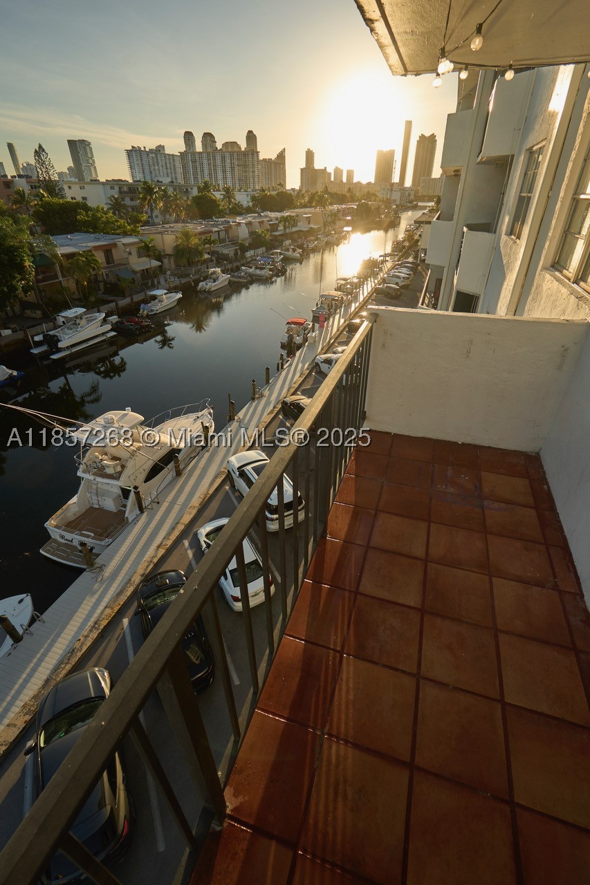 3545 NE 166th St #510, North Miami Beach FL 33160