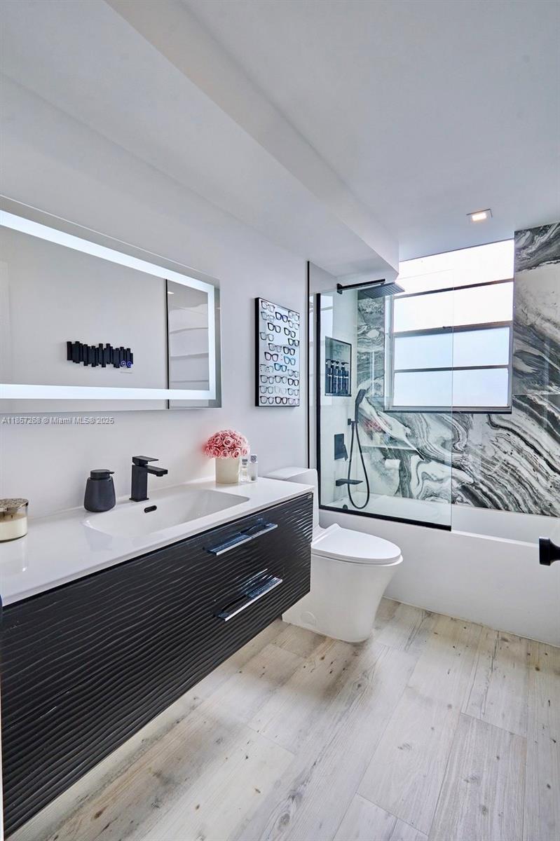 3545 NE 166th St #510, North Miami Beach FL 33160