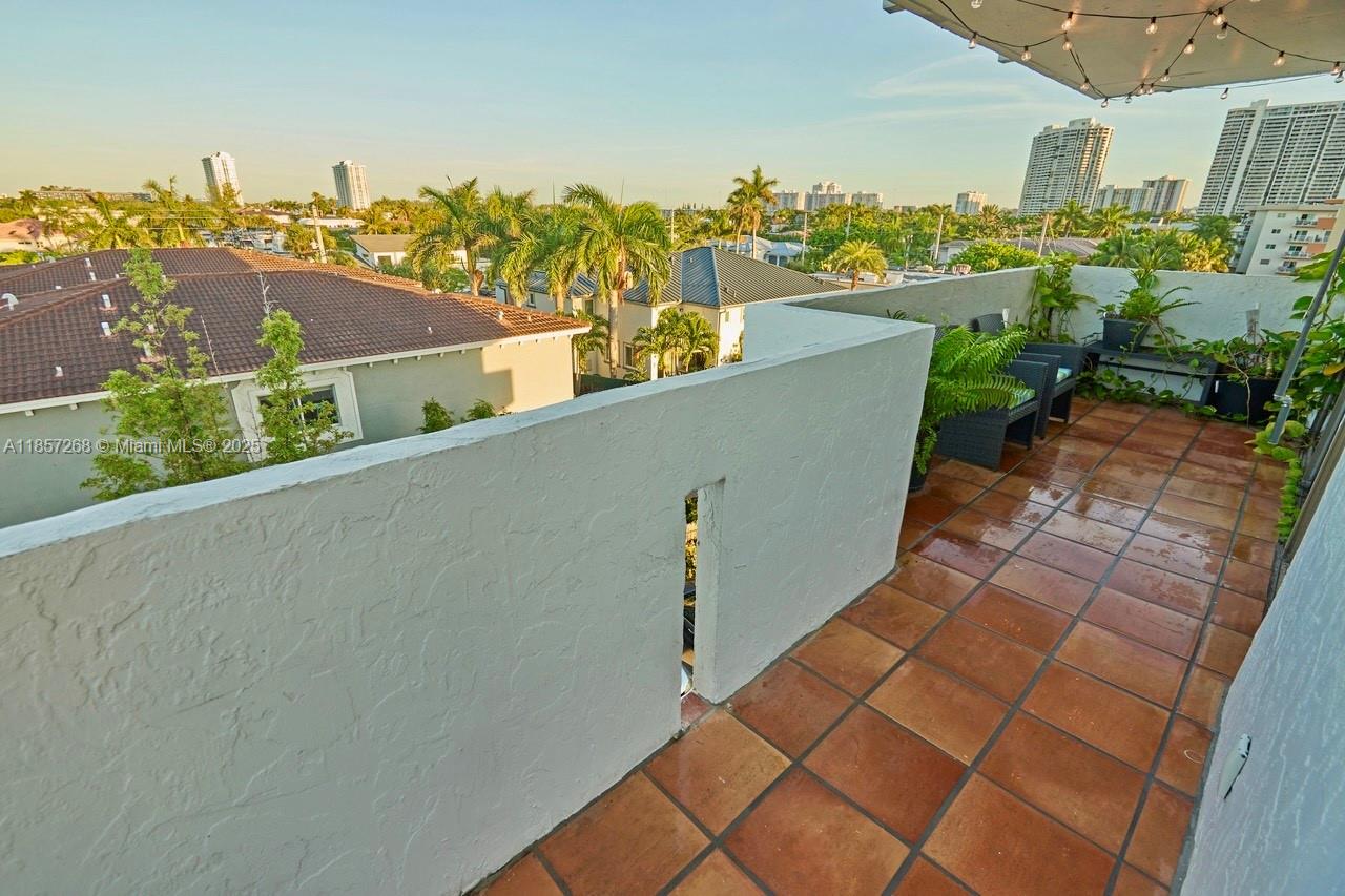 3545 NE 166th St #510, North Miami Beach FL 33160