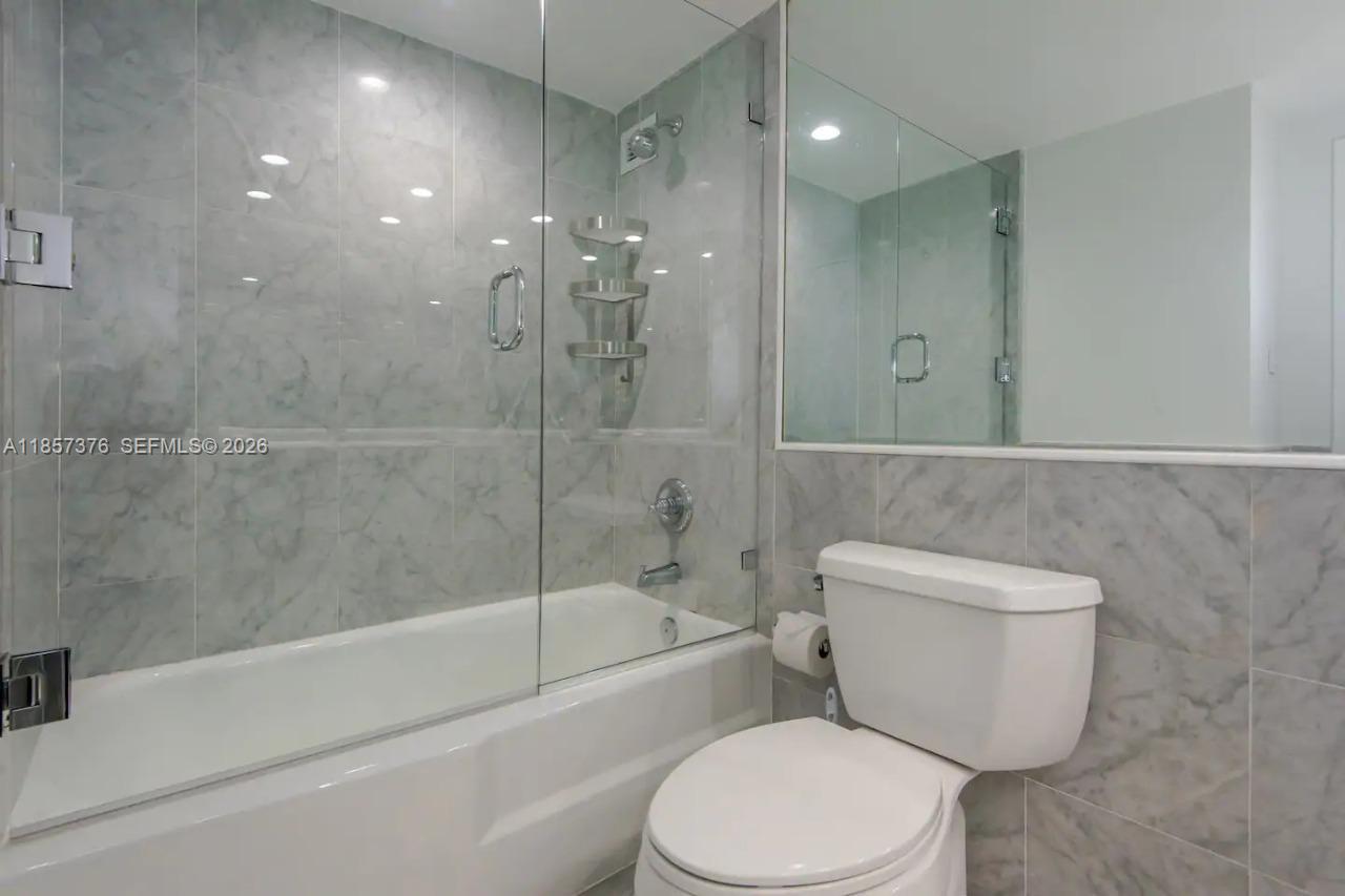 5161 Collins Ave #1104, Miami Beach FL 33140