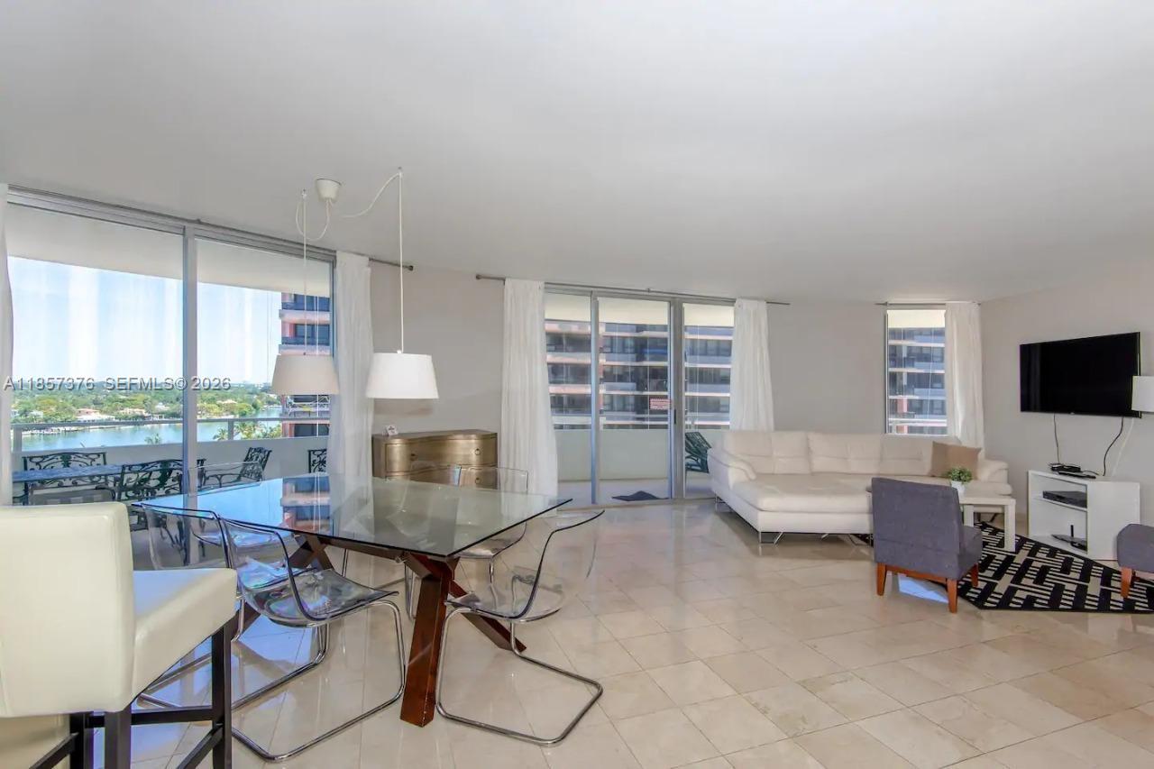 5161 Collins Ave #1104, Miami Beach FL 33140