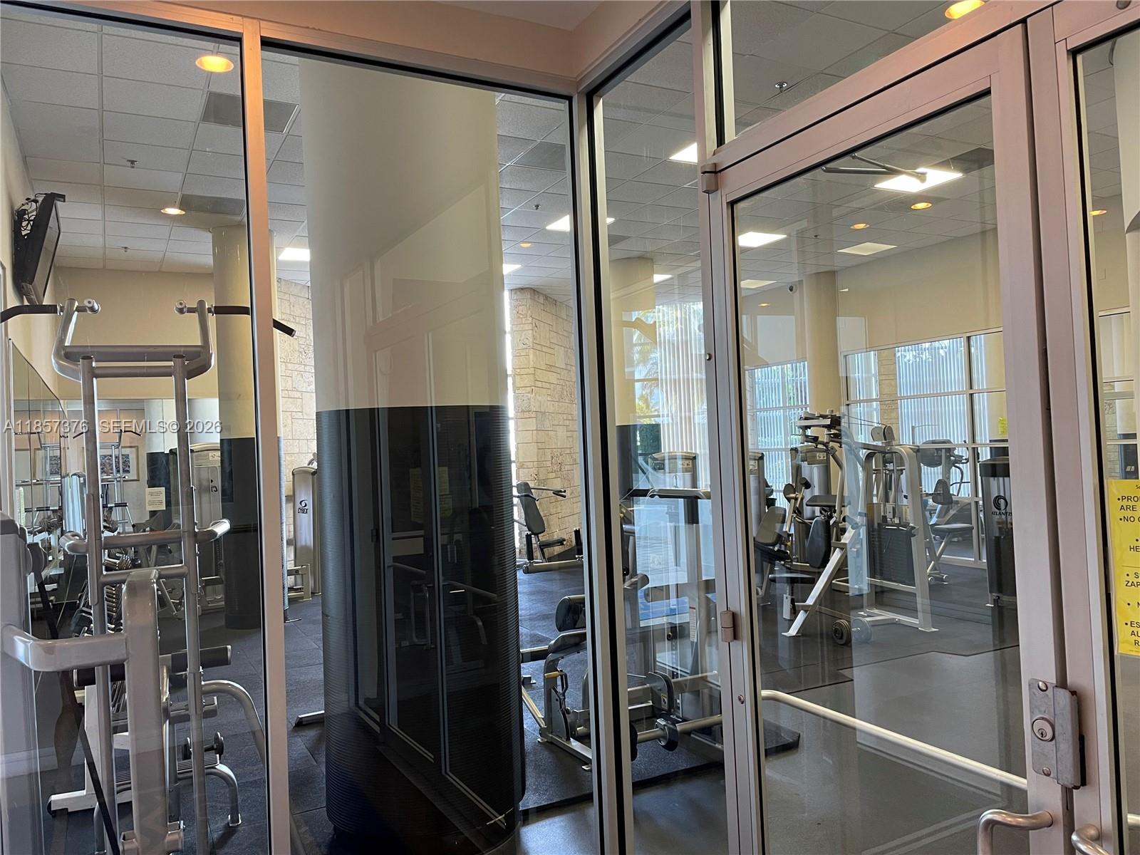 5161 Collins Ave #1104, Miami Beach FL 33140