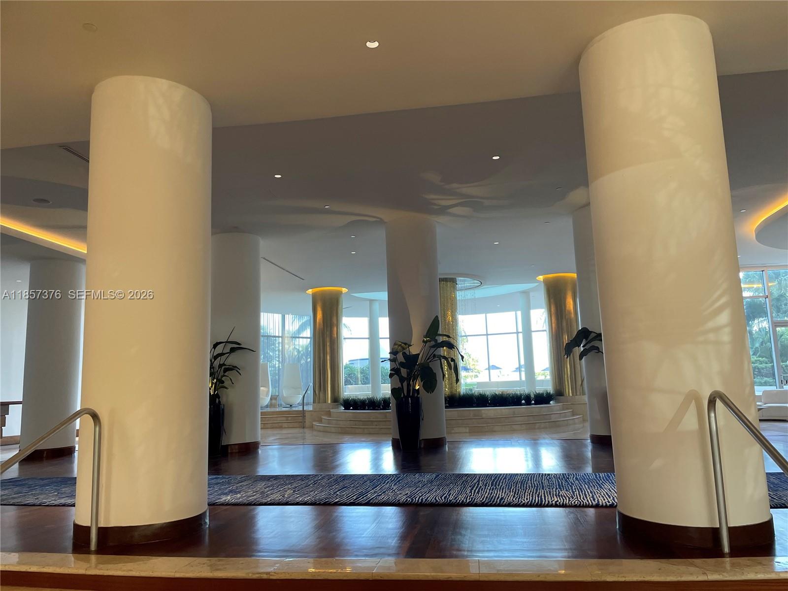 5161 Collins Ave #1104, Miami Beach FL 33140