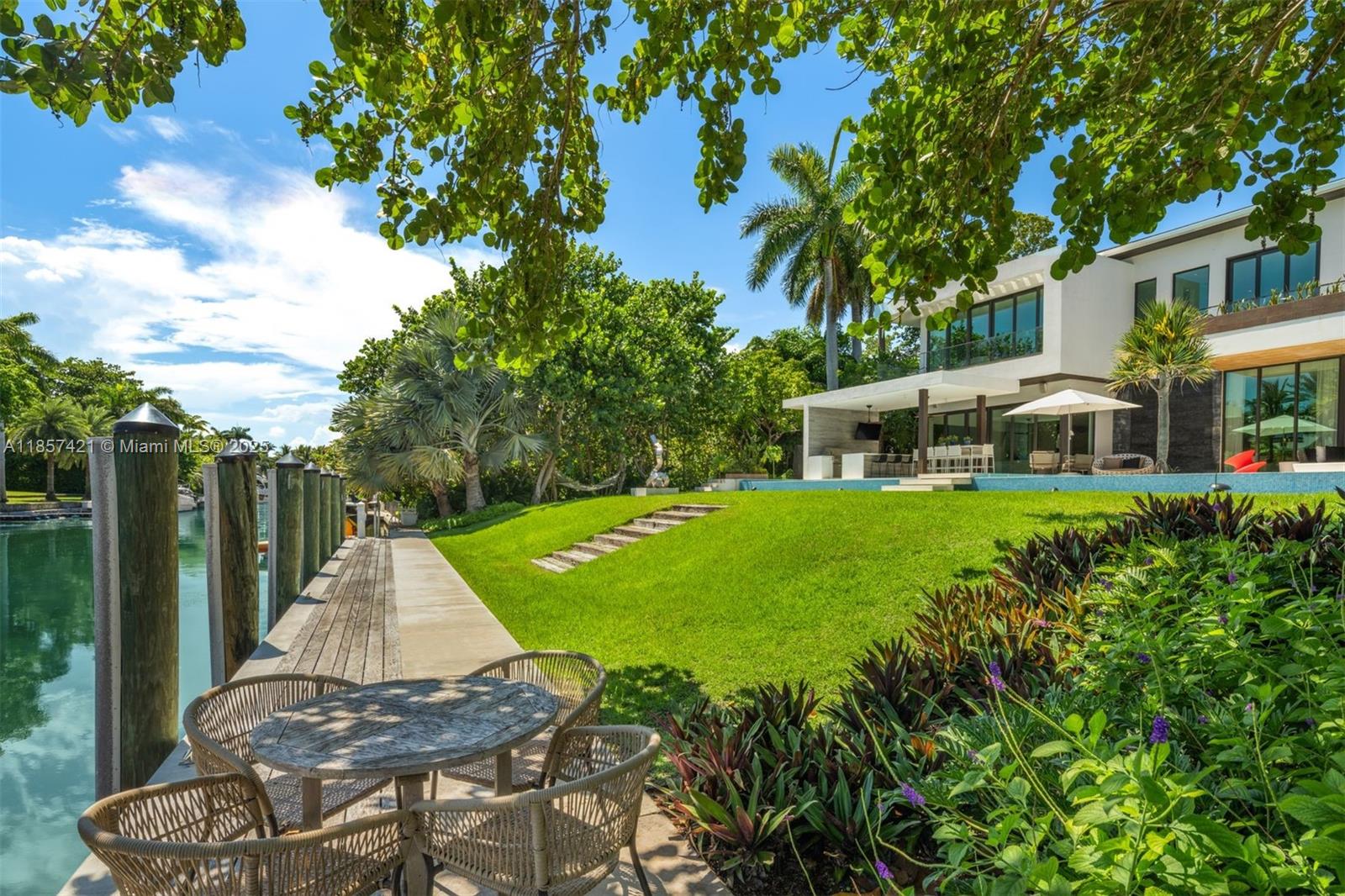 540 Leucadendra Dr, Coral Gables FL 33156