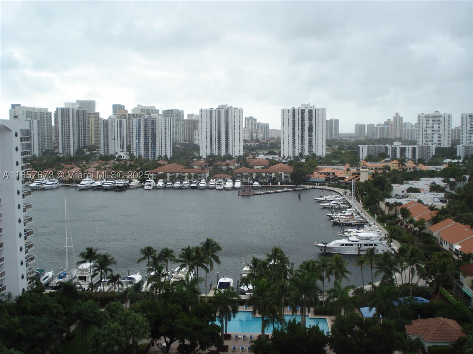 3600 YACHT CLUB DR #1503, Aventura FL 33180