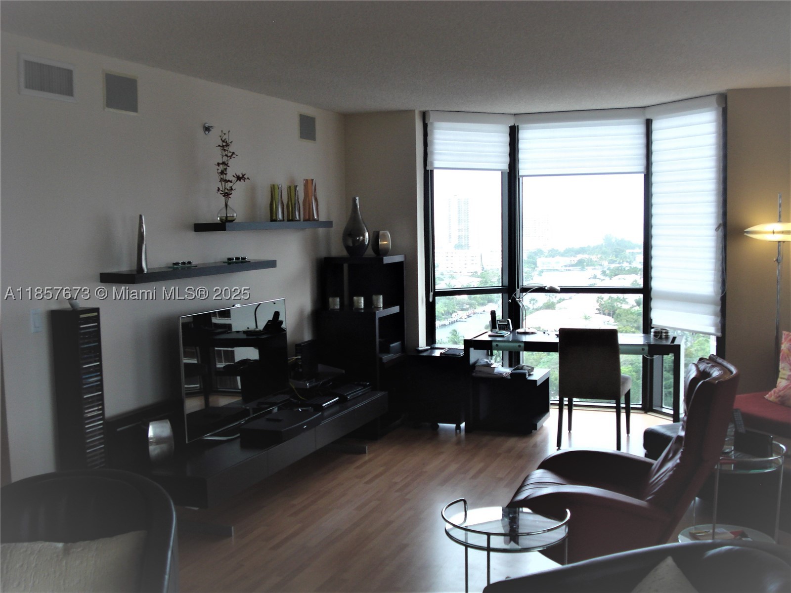 3600 YACHT CLUB DR #1503, Aventura FL 33180