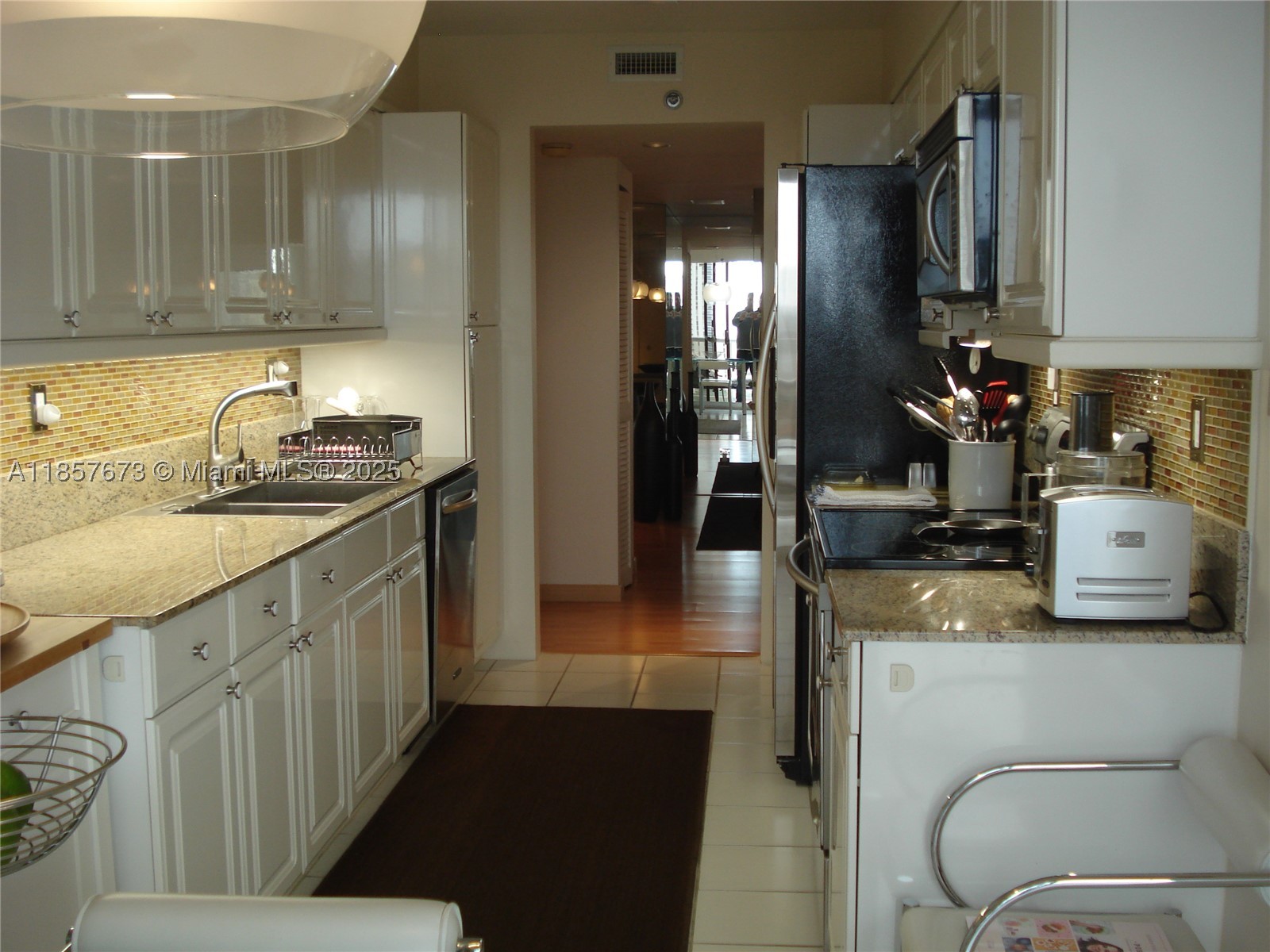 3600 YACHT CLUB DR #1503, Aventura FL 33180