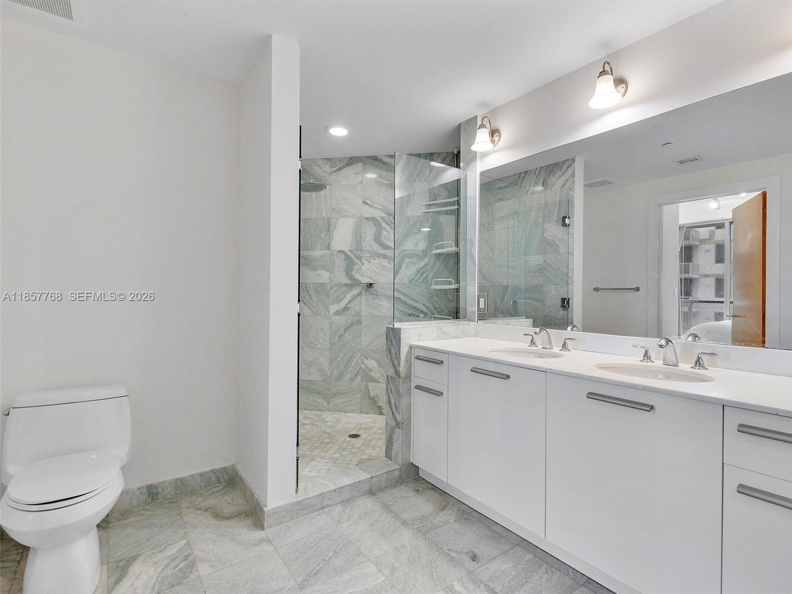 1060 Brickell Ave #3117, Miami FL 33131