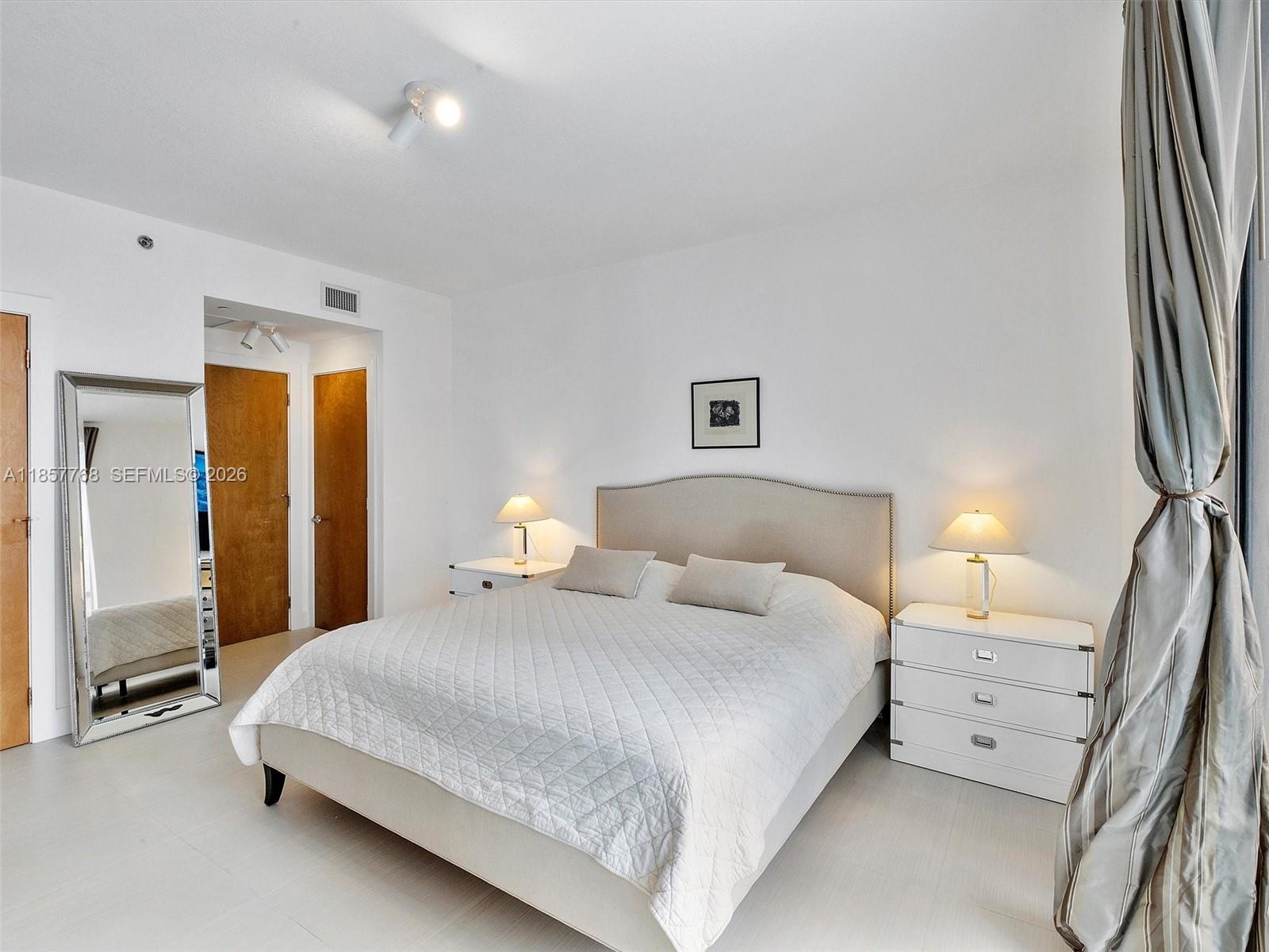 1060 Brickell Ave #3117, Miami FL 33131