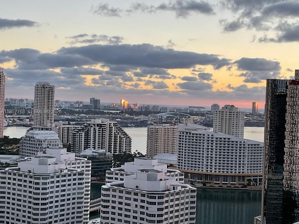 1060 Brickell Ave #3117, Miami FL 33131