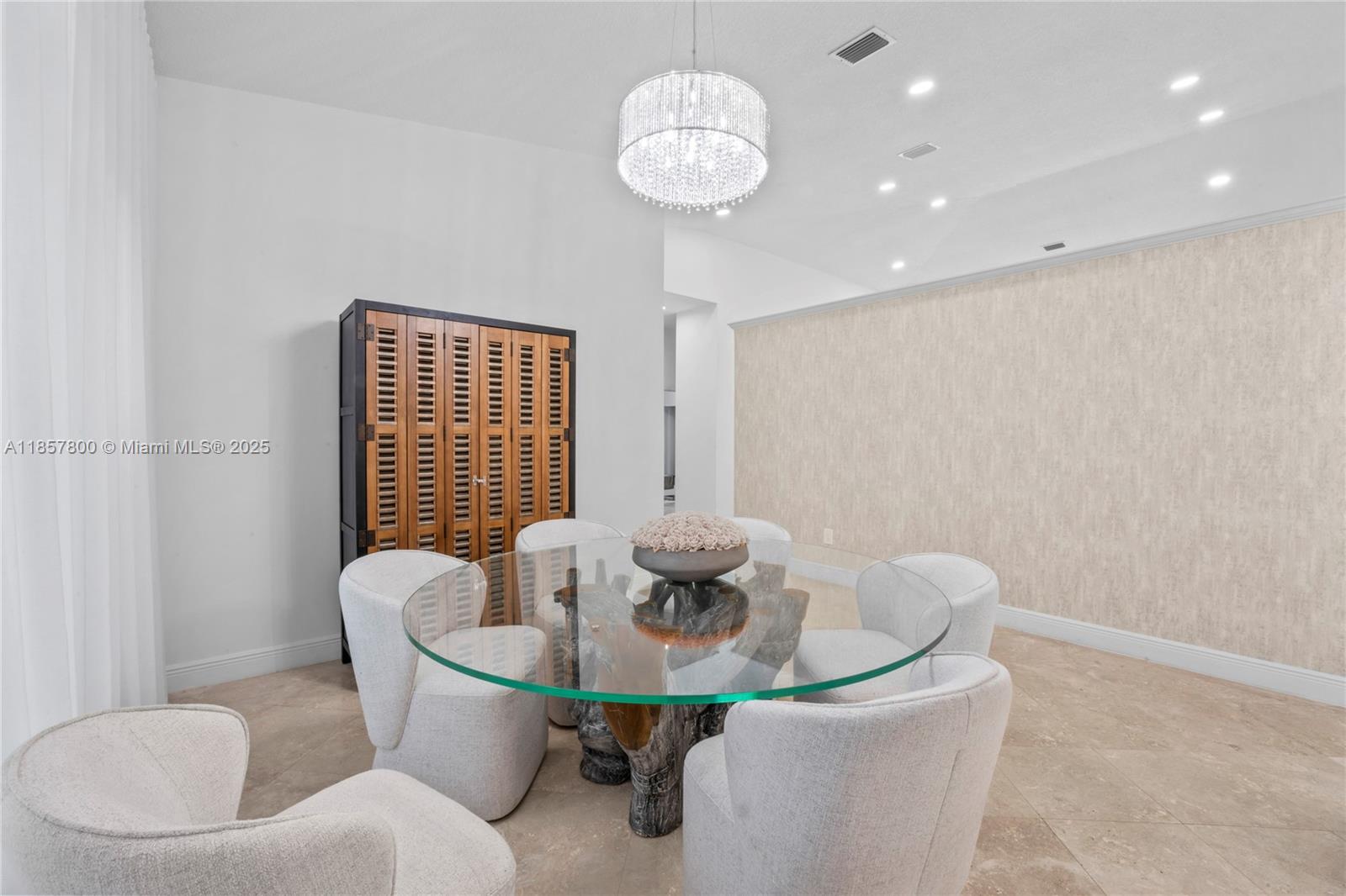 5750 SW 67th Ave, Miami FL 33143