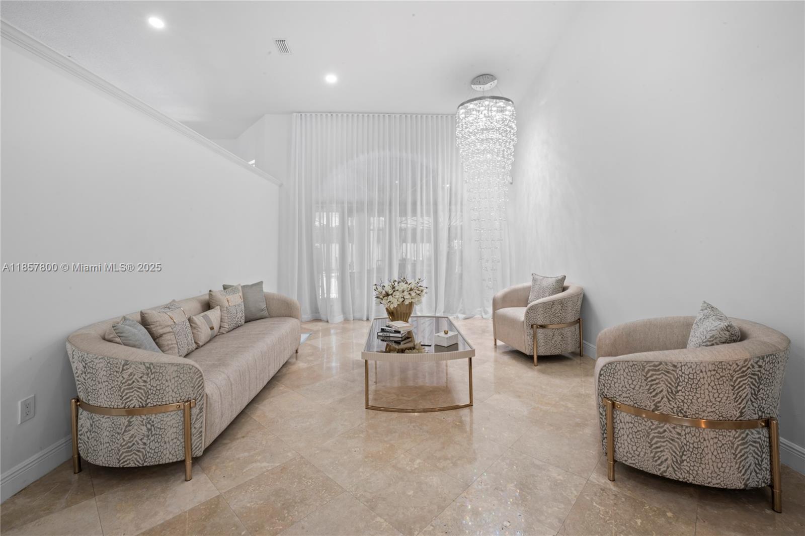 5750 SW 67th Ave, Miami FL 33143