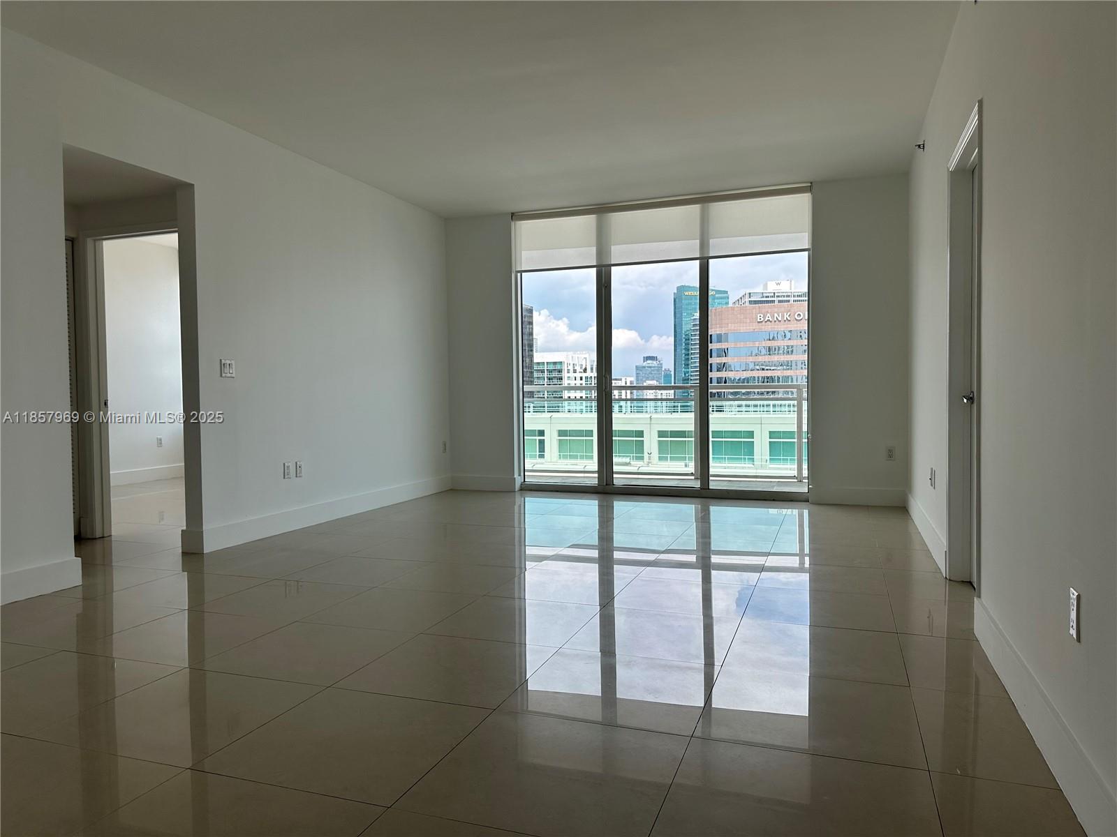 950 BRICKELL BAY DR #3804, Miami FL 33131