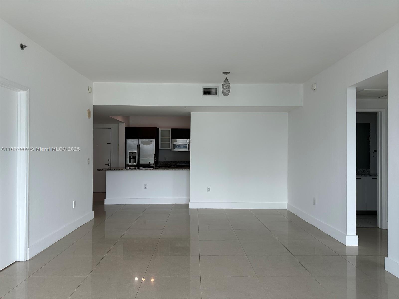 950 BRICKELL BAY DR #3804, Miami FL 33131