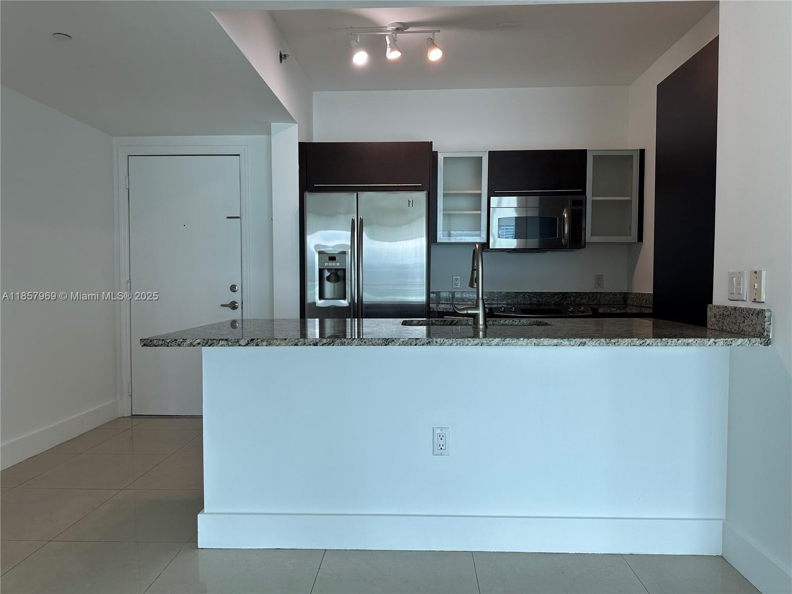 950 BRICKELL BAY DR #3804, Miami FL 33131