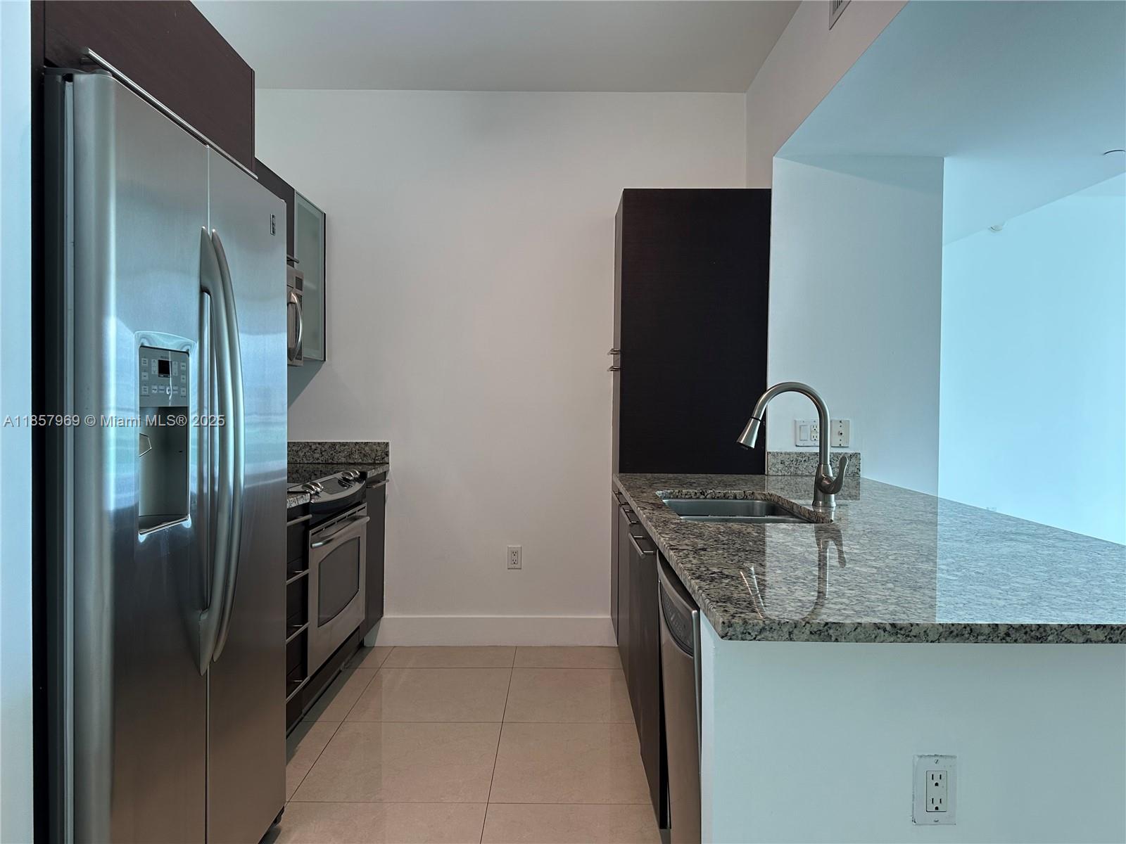 950 BRICKELL BAY DR #3804, Miami FL 33131