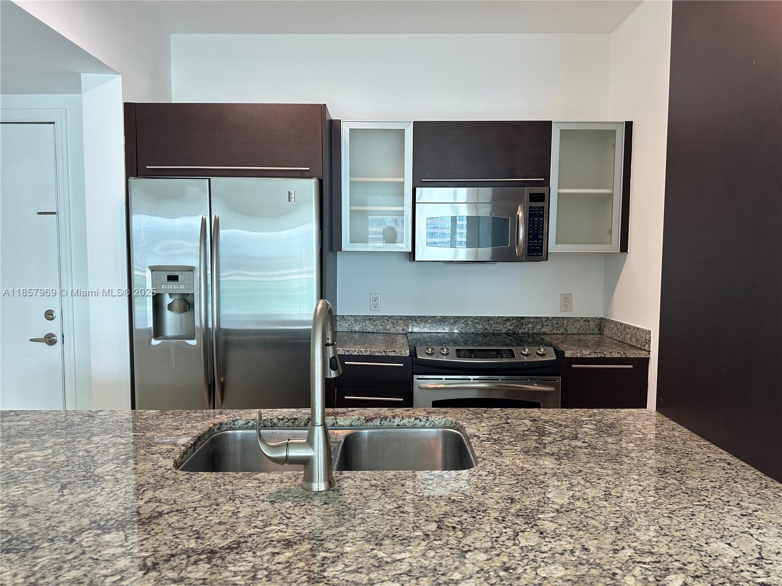 950 BRICKELL BAY DR #3804, Miami FL 33131