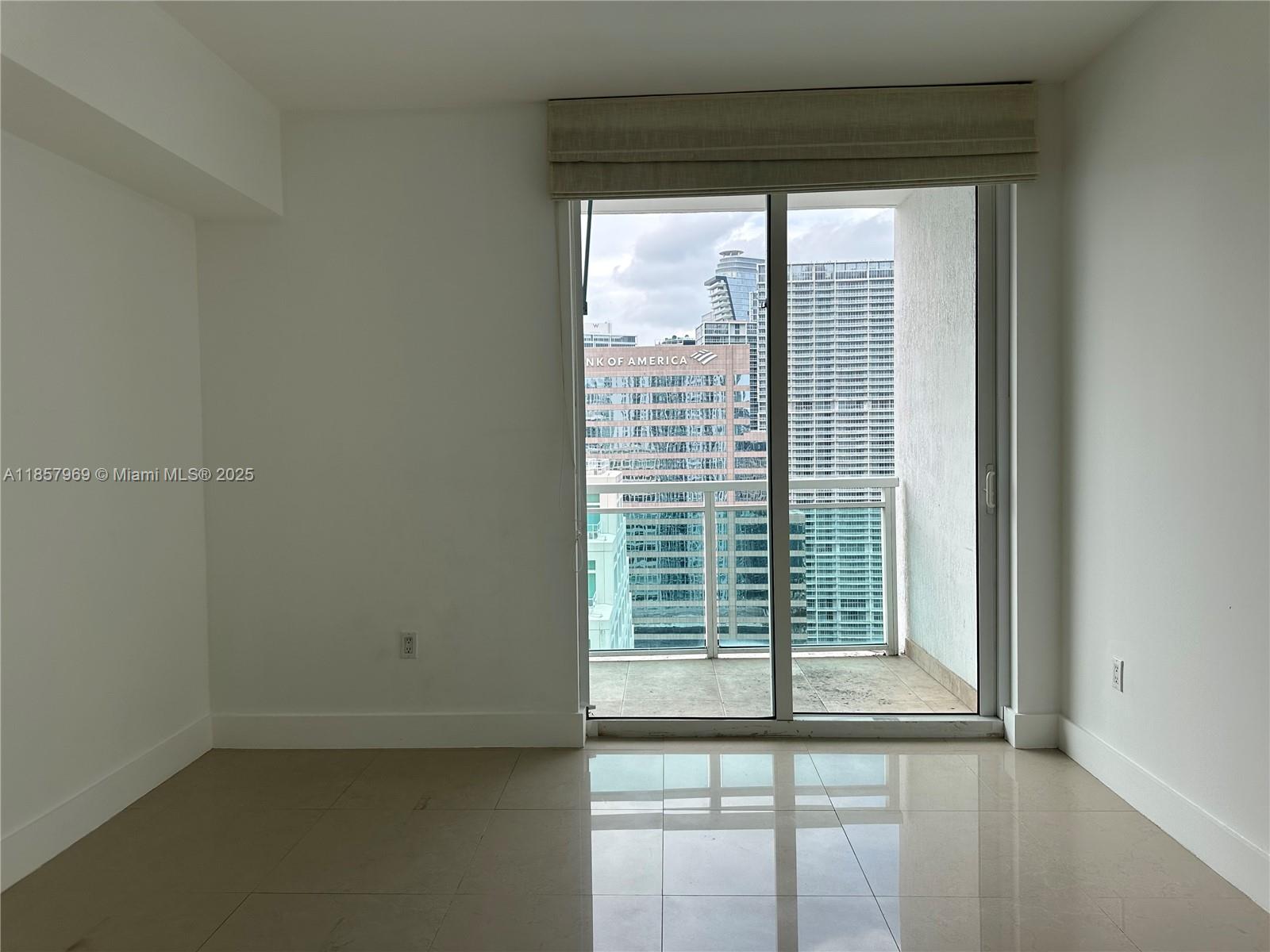 950 BRICKELL BAY DR #3804, Miami FL 33131