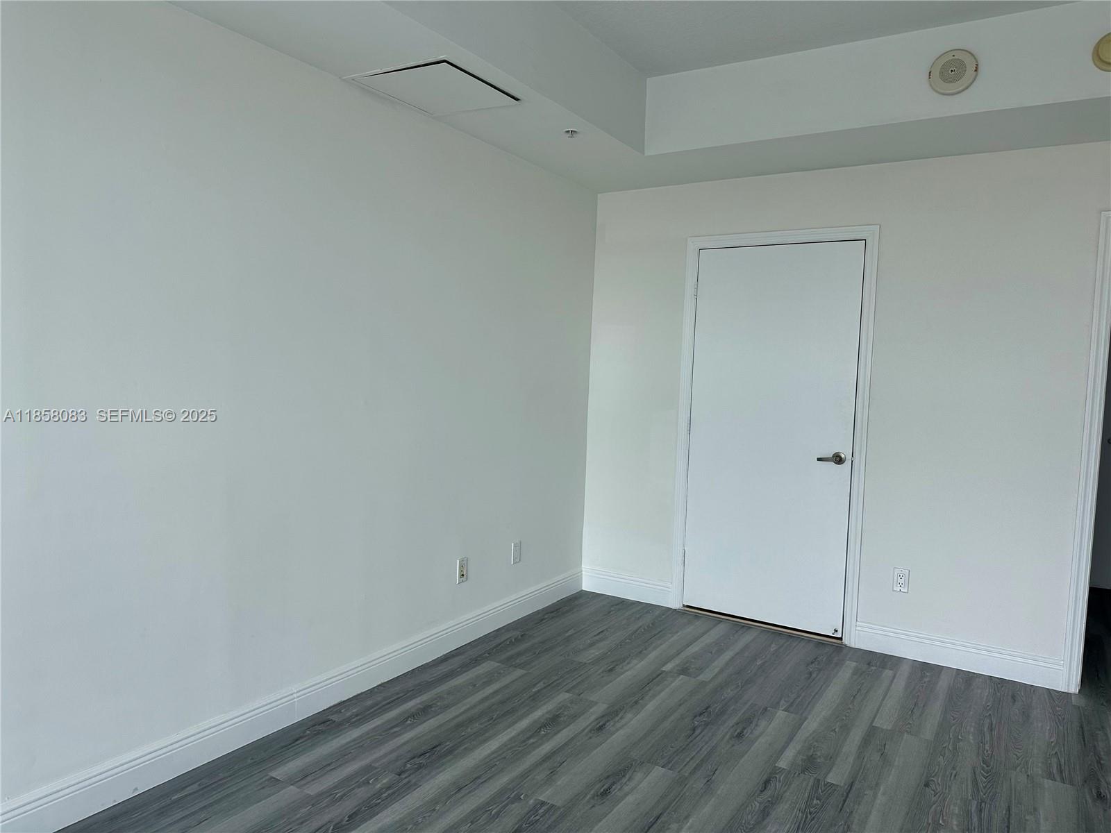 60 SW 13th St #3207, Miami FL 33130