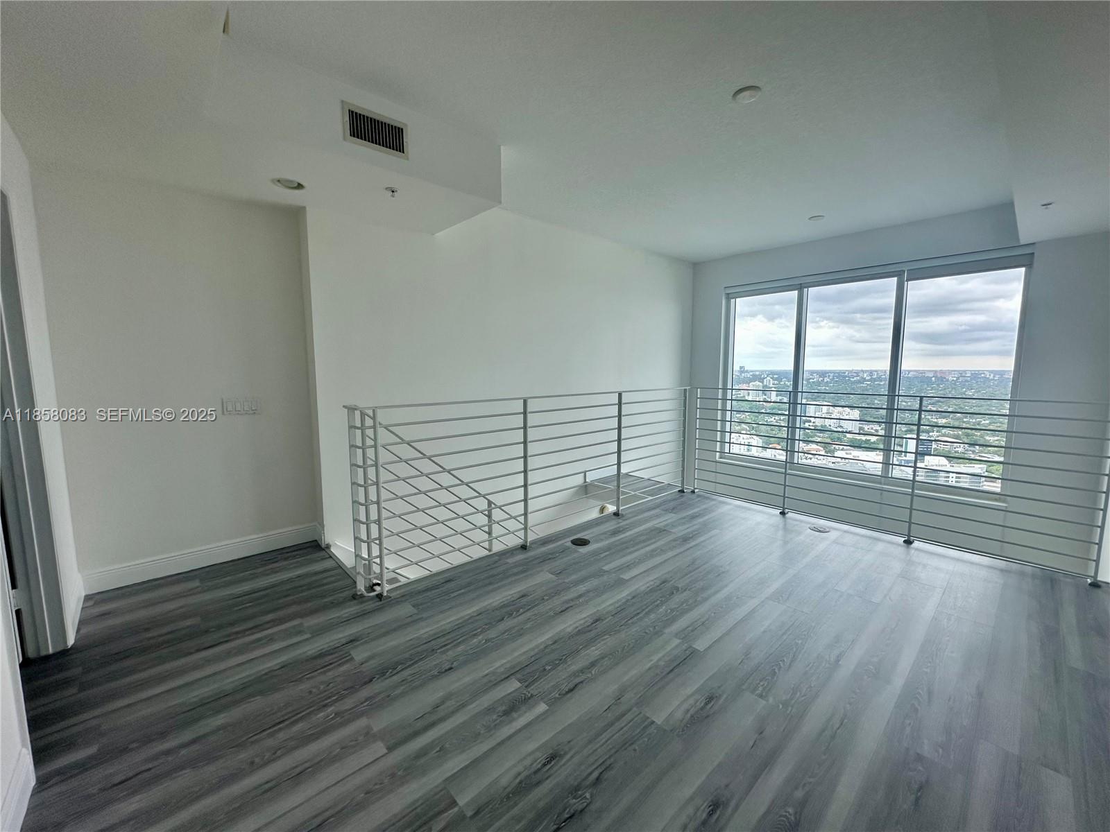 60 SW 13th St #3207, Miami FL 33130