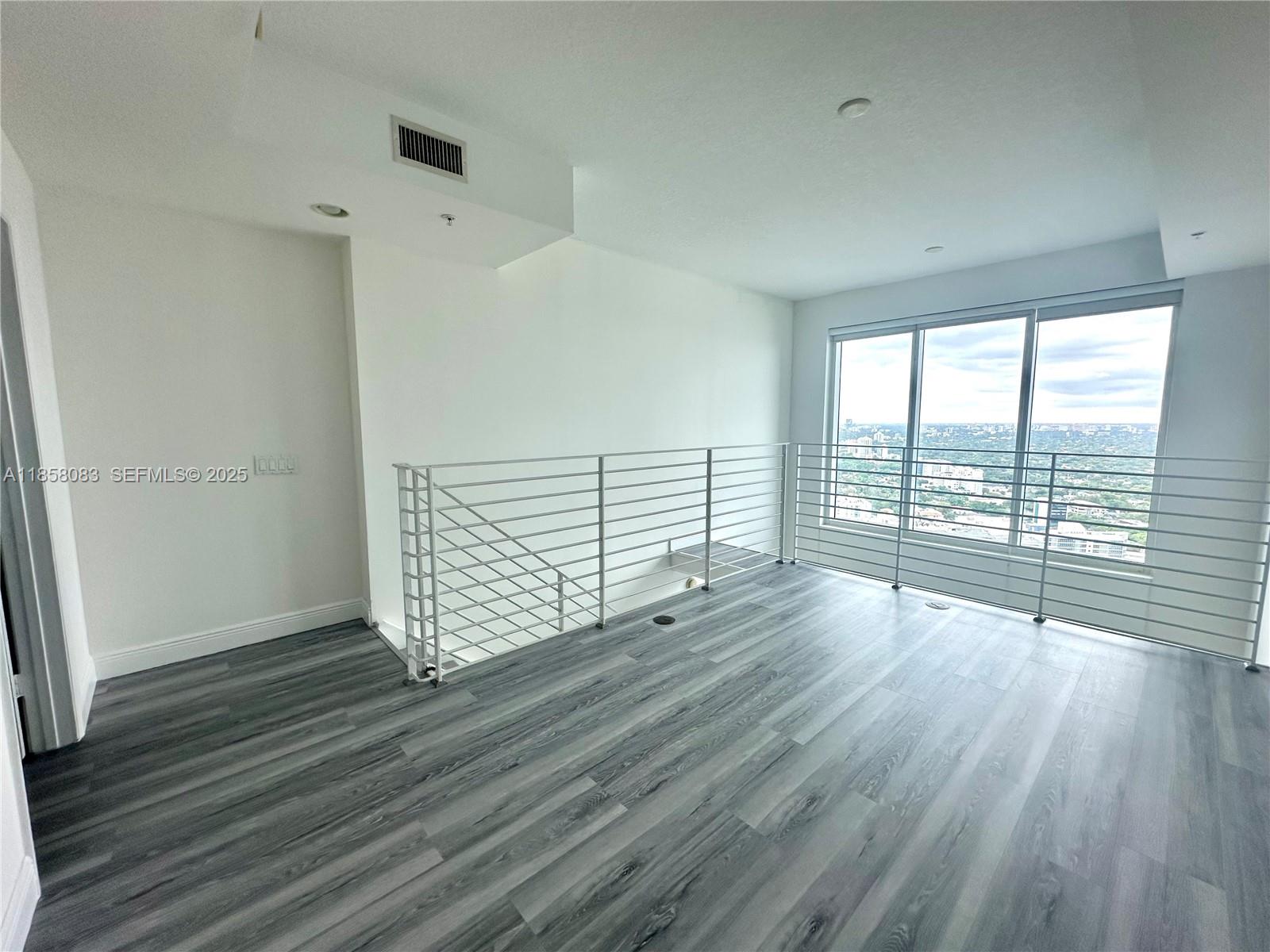 60 SW 13th St #3207, Miami FL 33130