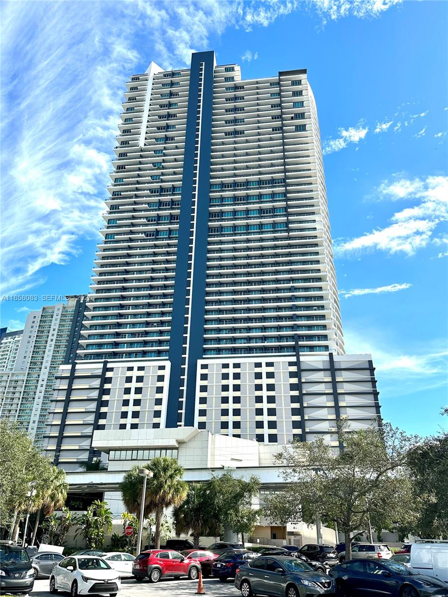 60 SW 13th St #3207, Miami FL 33130