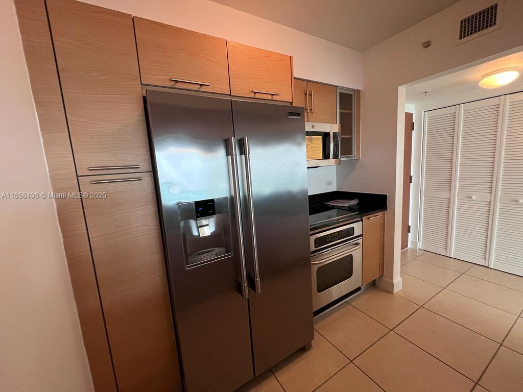 31 SE 5th St #2603, Miami FL 33131