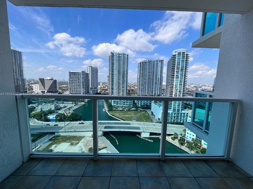 31 SE 5th St #2603, Miami FL 33131