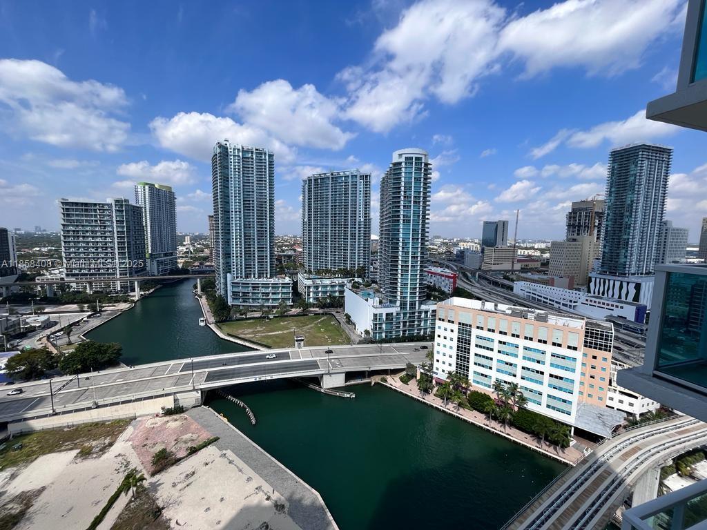 31 SE 5th St #2603, Miami FL 33131