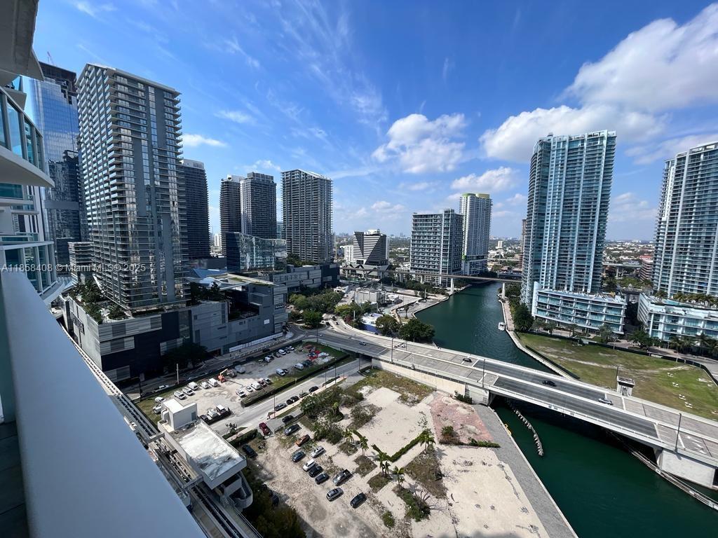 31 SE 5th St #2603, Miami FL 33131