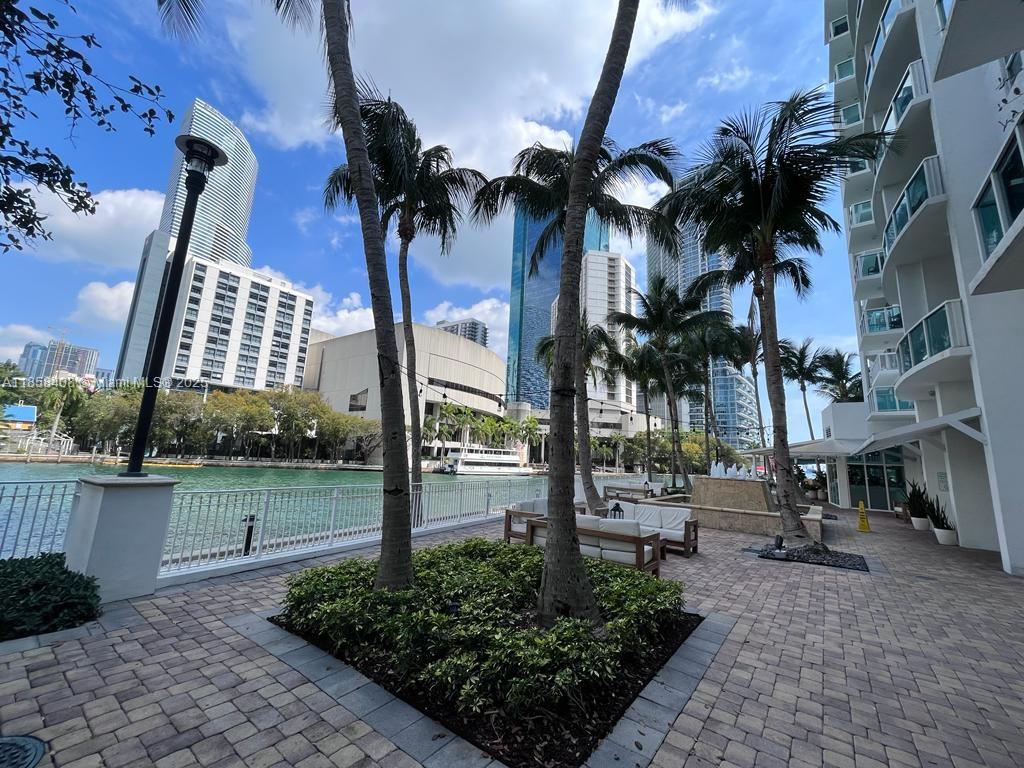 31 SE 5th St #2603, Miami FL 33131