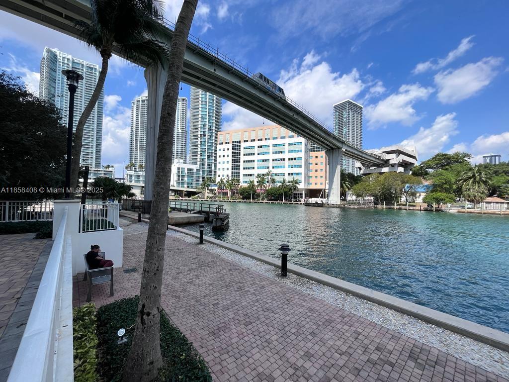 31 SE 5th St #2603, Miami FL 33131