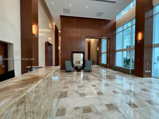 31 SE 5th St #2603, Miami FL 33131