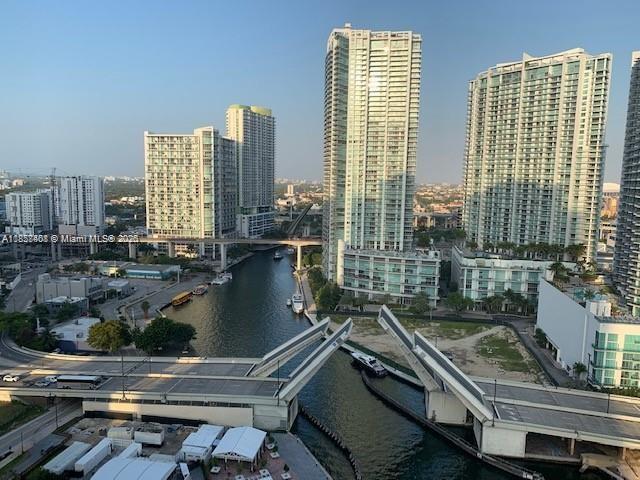 31 SE 5th St #2603, Miami FL 33131