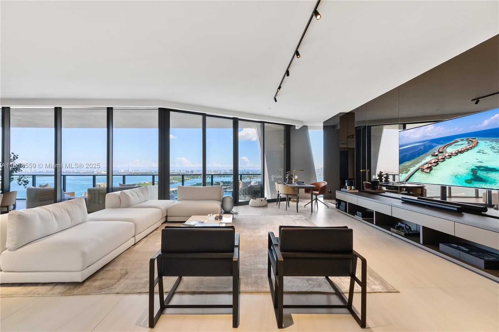 1000 Biscayne Blvd #3502, Miami FL 33132