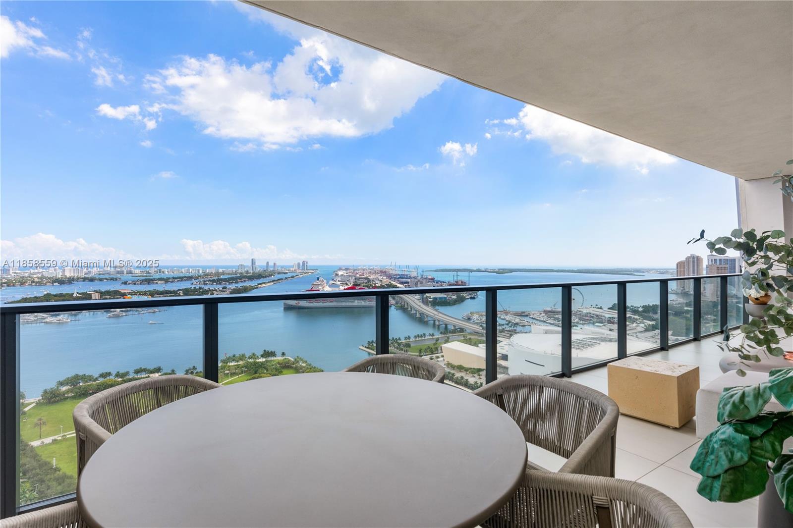 1000 Biscayne Blvd #3502, Miami FL 33132