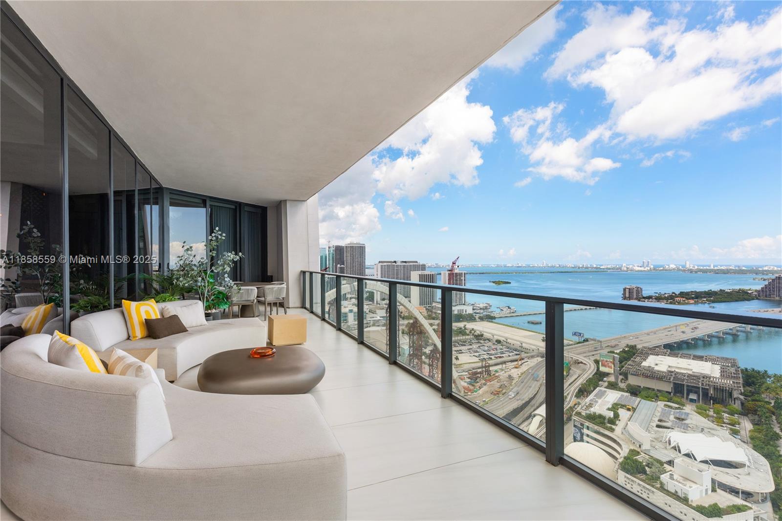 1000 Biscayne Blvd #3502, Miami FL 33132