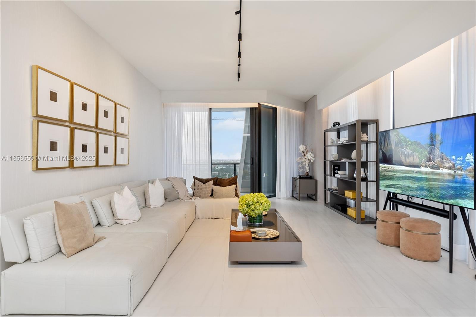 1000 Biscayne Blvd #3502, Miami FL 33132
