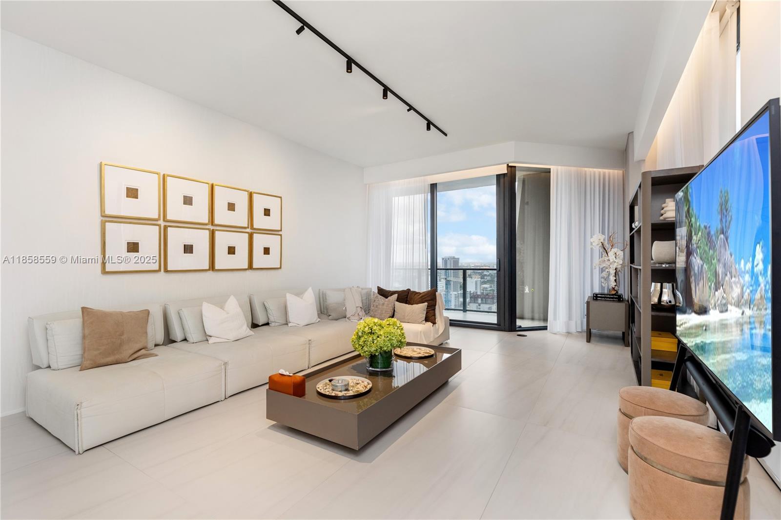 1000 Biscayne Blvd #3502, Miami FL 33132