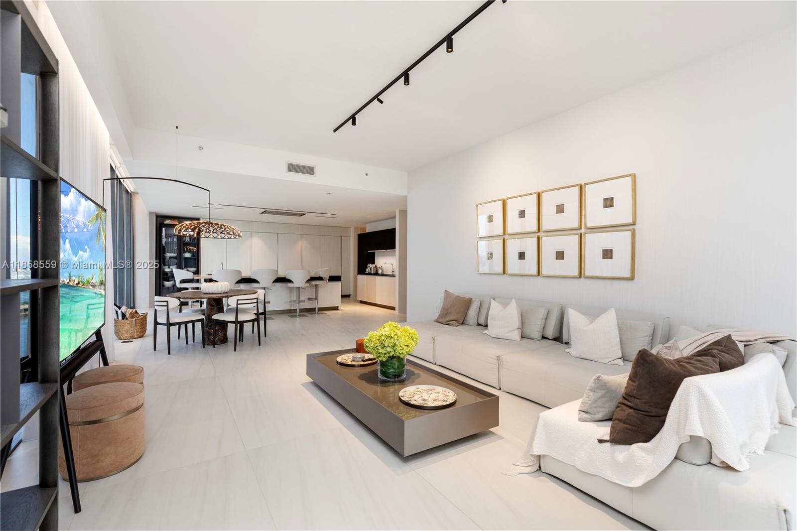 1000 Biscayne Blvd #3502, Miami FL 33132