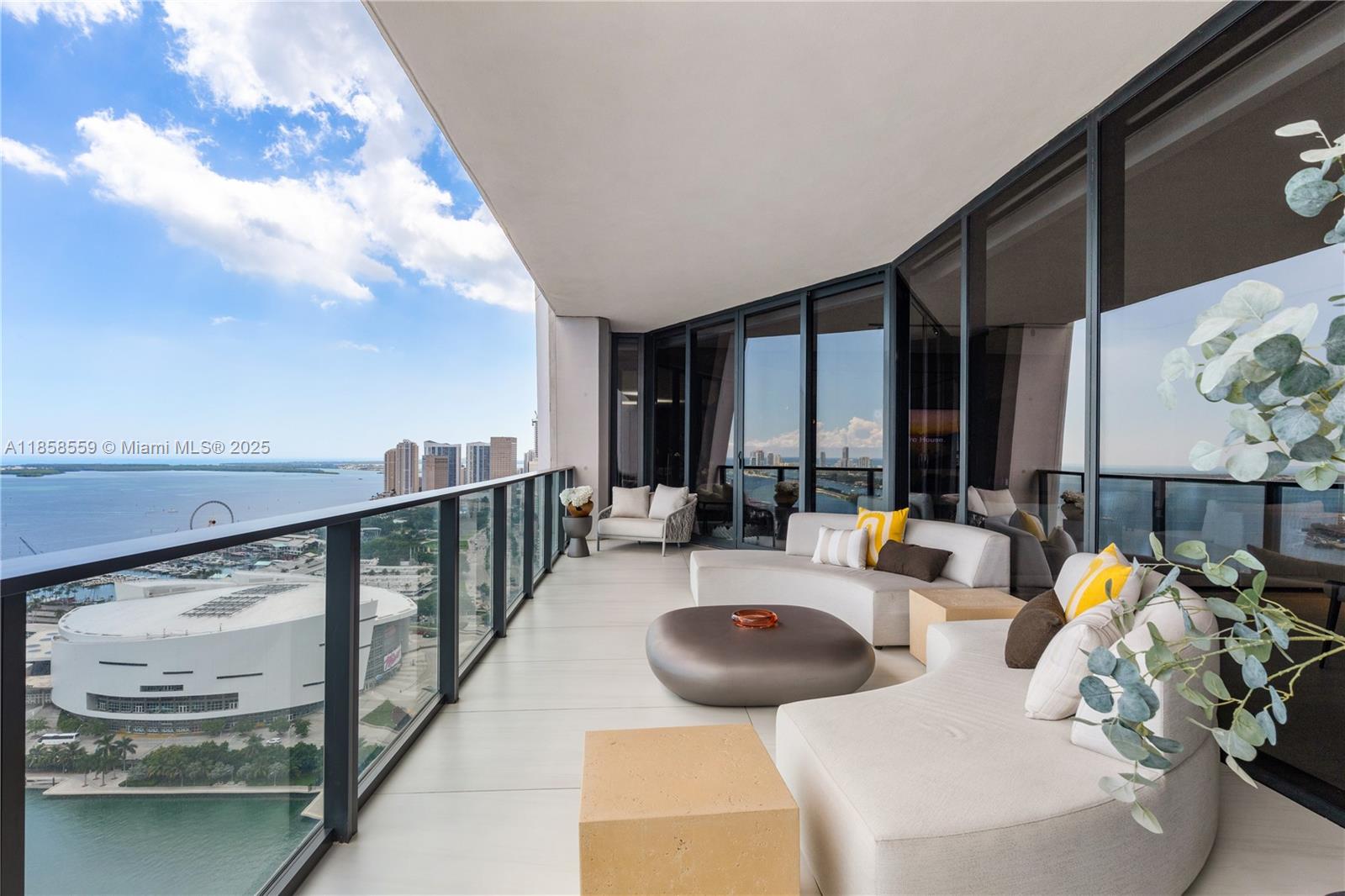 1000 Biscayne Blvd #3502, Miami FL 33132